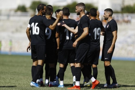 Los jugadores del Granada celebran el gol anotado por Domingos Duarte (Foto: GCF)