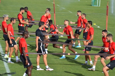 El equipo ha vuelto al trabajo (GRJ) El equipo ha vuelto al trabajo (GRJ)