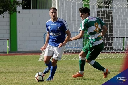 El Maracena vuelve a la Tercera División recibiendo a la UD Almería B (JOSÉ M. BALDOMERO)