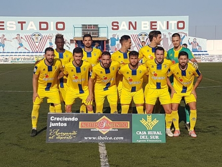 Primer once inicial del Agroisa Huétor Tájar (@ATCOPORCUNAOFIC)