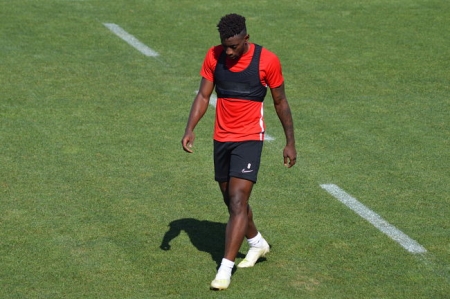 Eteki se pierde el partido (GRJ) Eteki se pierde el partido (GRJ)