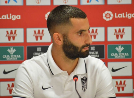 Gonalons, en un momento de su presentación (GRJ) 