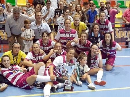 El Loja FS celebrando la Copa de Andalucía 