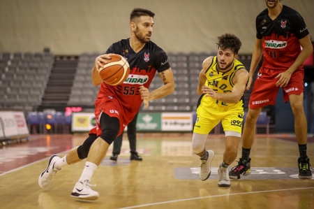 Diego Kapelan fue el máximo anotador del partido (FERMÍN RODRÍGUEZ)