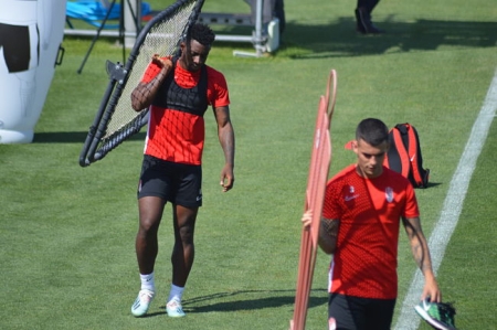 Eteki y Álex Martínez han trabajado al margen (GRJ) Eteki y Álex Martínez han trabajado al margen (GRJ)