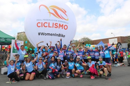 Granada celebrará su #womeninbike (FAC)