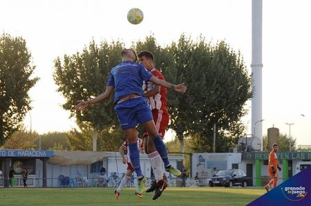 La UD Maracena recibe este domingo al Vélez CF (JOSÉ M. BALDOMERO)