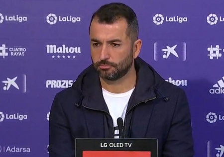 Diego Martínez, técnico del Granada CF, en la sala de prensa del `José Zorrilla` (GRANADA CF)