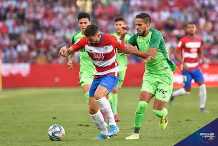 Antonio Puertas hizo el único tanto del partido (JOSÉ M. BALDOMERO) Antonio Puertas hizo el único tanto del partido (JOSÉ M. BALDOMERO)