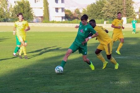 Cubillas y Atarfe disputaron un intenso derbi (ENCARNI QUESADA) 