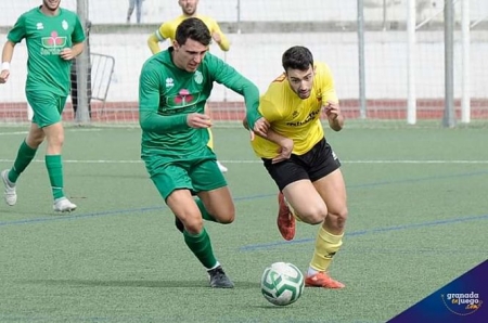El Atarfe empató ante el Begíjar (JOSÉ M. BALDOMERO)
