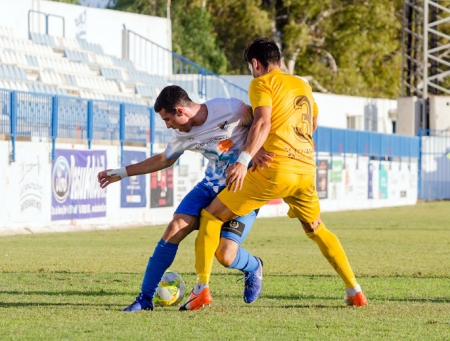 Puga ha sido expulsado en el encuentro ante el Huétor Tájar (MUCHO DEPORTE / ARCHIVO)