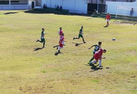 El Guadix no tuvo su dia ante el Juventud Torremolinos (JUVENTUD TORREMOLINOS)