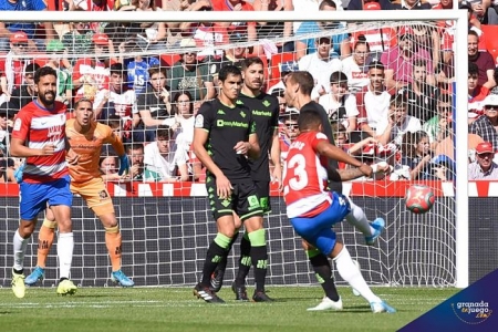 Machís dispara a portería (GRJ) 