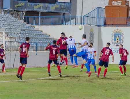 Motril y Alhaurín de la Torre disputaron un igualado encuentro (SEMANARIO MUCHO DEPORTE)