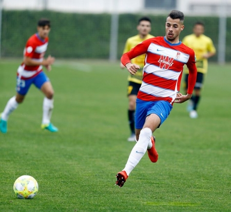 El Recreativo sólo ha podido igualar ante el Villarrubia (GRANADA CF) 