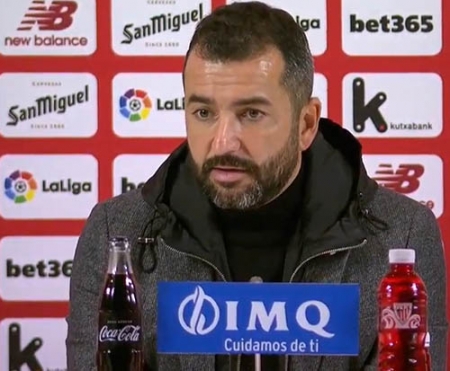 Diego Martínez, entrenador del Granada CF, en la sala de prensa (GRANADA CF)