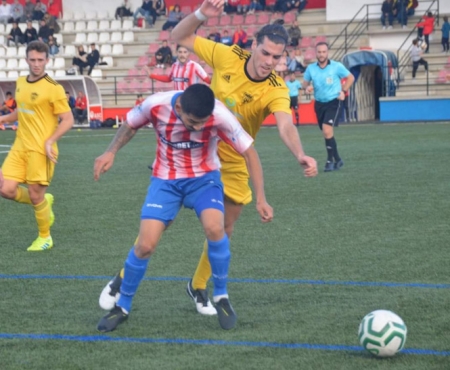 Arenas y Cubillas disputaron un interesante derbi (GABRIEL R. LÁZARO)