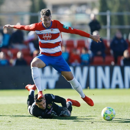 El Recreativo quiere solucionar sus problemas con el gol (GRANADA CF)
