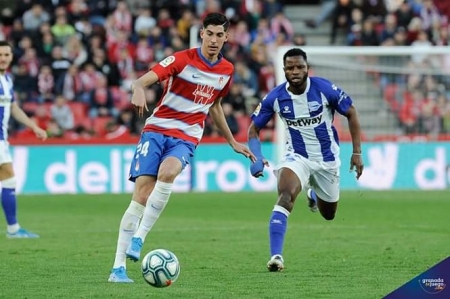 Carlos Fernández realizó un gran partido y abrió el marcador (JOSÉ M. BALDOMERO)