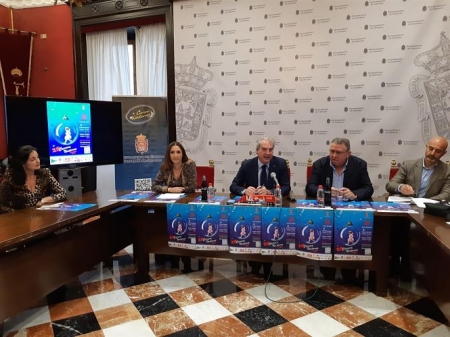 Imagen de la presentación de la Carrera de Navidad 2019 (AYUNTAMIENTO DE GRANADA)