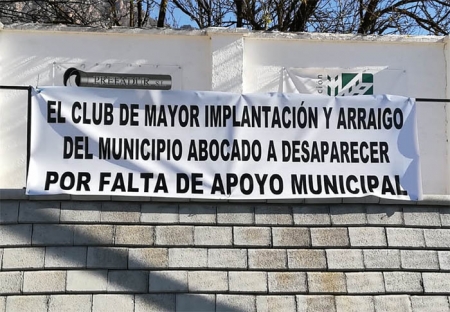 Una de las pancartas reivindicativas del CD Dúrcal (GRJ)
