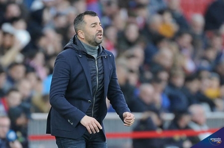 Diego Martínez, entrenador del Granada CF, durante un partido (ARCHIVO) Diego Martínez, entrenador del Granada CF, durante un partido (ARCHIVO)