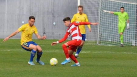 El Recreativo no pudo con el Cádiz B (GRANADA CF)