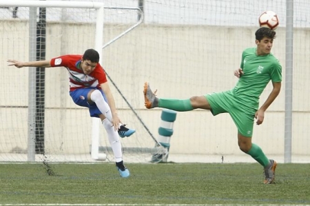 El Granada Juvenil goleó al Recreativo de Huelva (GRANADA CF)