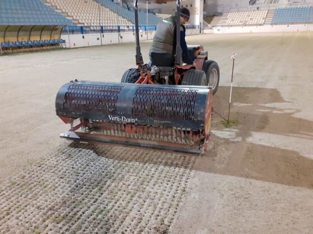 Cambio de césped en el `Escribano Castilla` (AYTO. MOTRIL) 