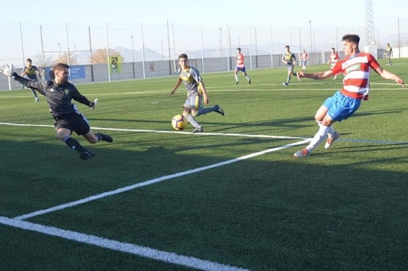 El Granada perdonó ante el Cádiz (GABRIEL R. LÁZARO) 