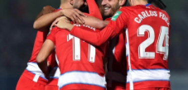 Los jugadores del Granada CF celebran el primer tanto de Ismail Koybasi (GRANADA CF) Los jugadores del Granada CF celebran el primer tanto de Ismail Koybasi (GRANADA CF)