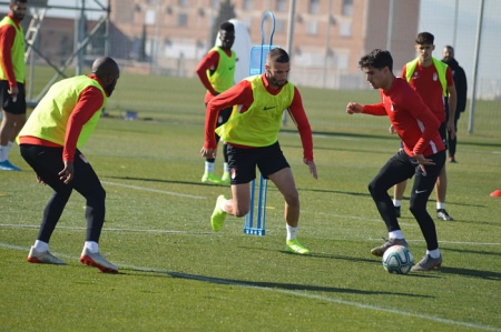 Domingos se queda fuera y Mario repite (GRJ) Domingos se queda fuera y Mario repite (GRJ)