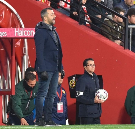 Diego Martínez en un momento del partido ante el Valencia (JOSÉ M. BALDOMERO) Diego Martínez en un momento del partido ante el Valencia (JOSÉ M. BALDOMERO)
