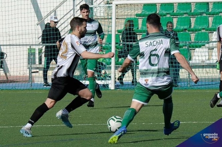 El Céltic igualó ante el Casabermeja (JOSÉ M. BALDOMERO /ARCHIVO) 
