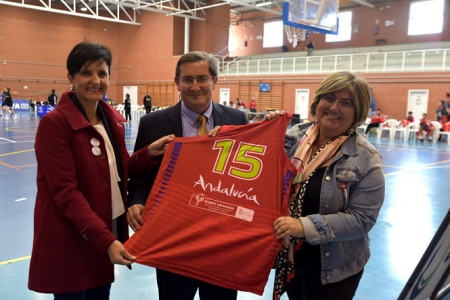 Presentación de la nueva equipación del Grupo Hafesa Raca (M. MUÑOZ / DIPGRA) 