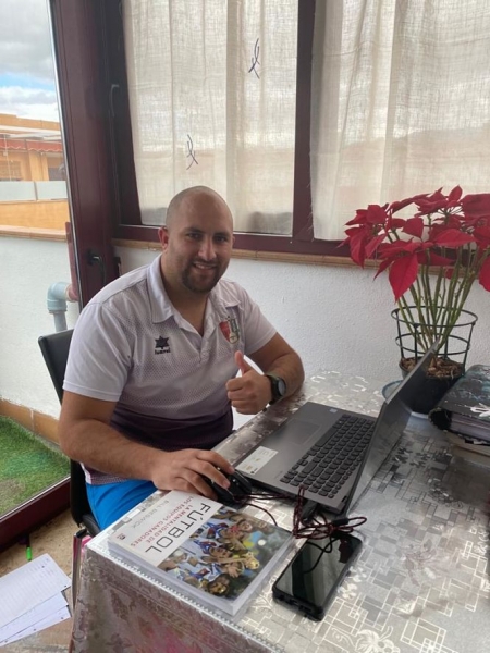 Dani Camarero trabajando desde casa (GRJ) 