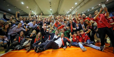 Celebración del ascenso a LEB Oro (FERMÍN RODRÍGUEZ) 
