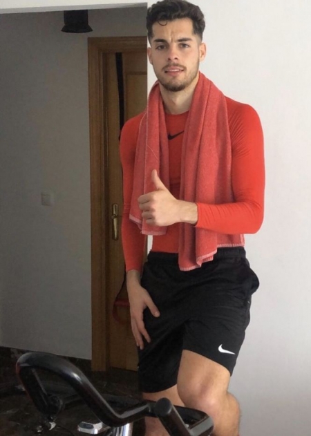 Rubén Sánchez, entrenando en casa (GRANADA CF) 