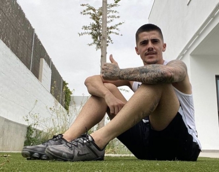Echu, jugador del Recreativo Granada (GRANADA CF)