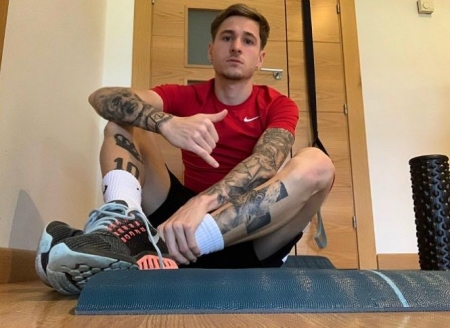 Isi Gómez, jugador del Recreativo Granada (GRANADA CF) 