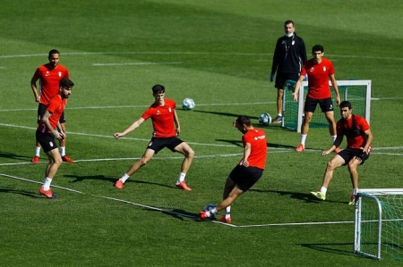 Los rondos han vuelto a la Ciudad Deportiva (P.VILLOSLADA / GRANADA CF) 