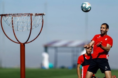 Víctor Díaz prueba su puntería (LALIGA)