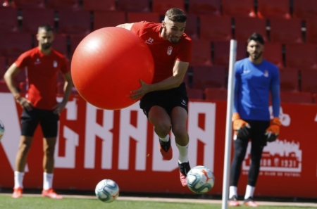 El equipo se ha ejercitado en Los Cármenes (P.VILLOSDADA GCF)