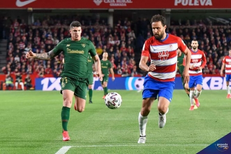 El Fútbol español homenajeará a las víctimas del Covid-19 (JOSÉ M. BALDOMERO) 