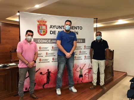 Imagen de la firma del convenio (AYTO. ALHENDÍN) 