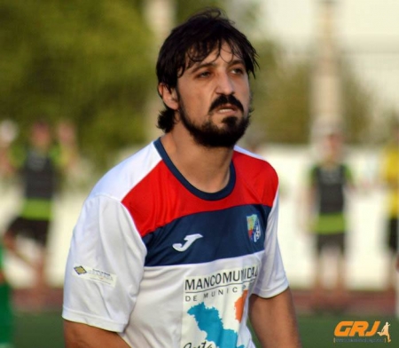 Ramiro, jugador del CF Motril, en un partido de esta temporada (GRJ)