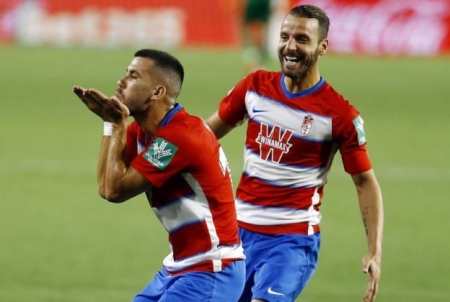 Fede Vico celebra el tanto del empate ante el Valencia (LALIGA)