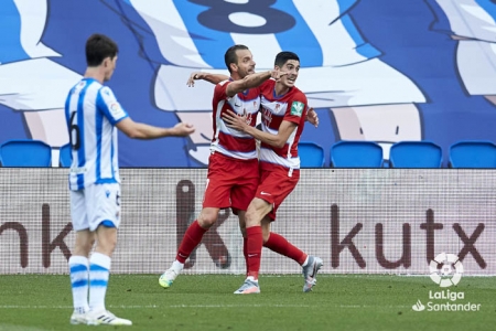 Roberto Soldado celebra el tanto ante la Real Sociedad (LALIGA