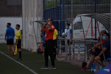 Juan Carlos Añón, durante el encuentro ante el Churriana (JOSÉ M. BALDOMERO)
